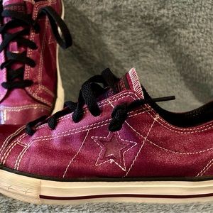 Girls Converse One Star sneakers